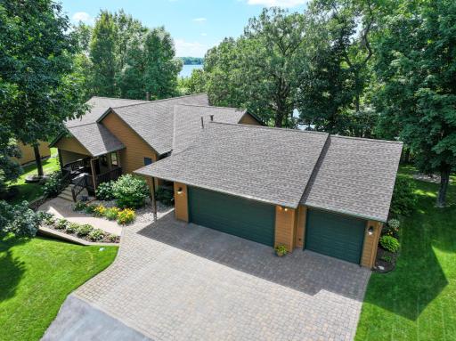 Beautiful landscaping - pavers, multiple decks, many perennials and more!