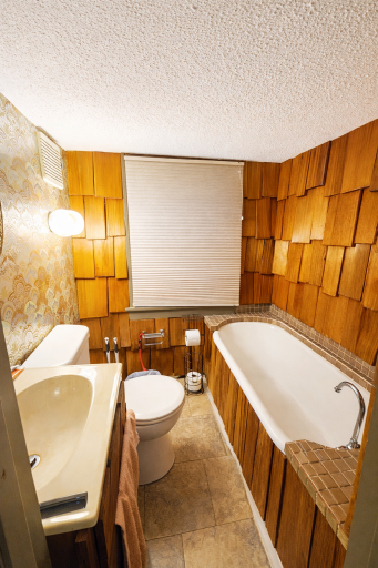 Upstairs bathroom