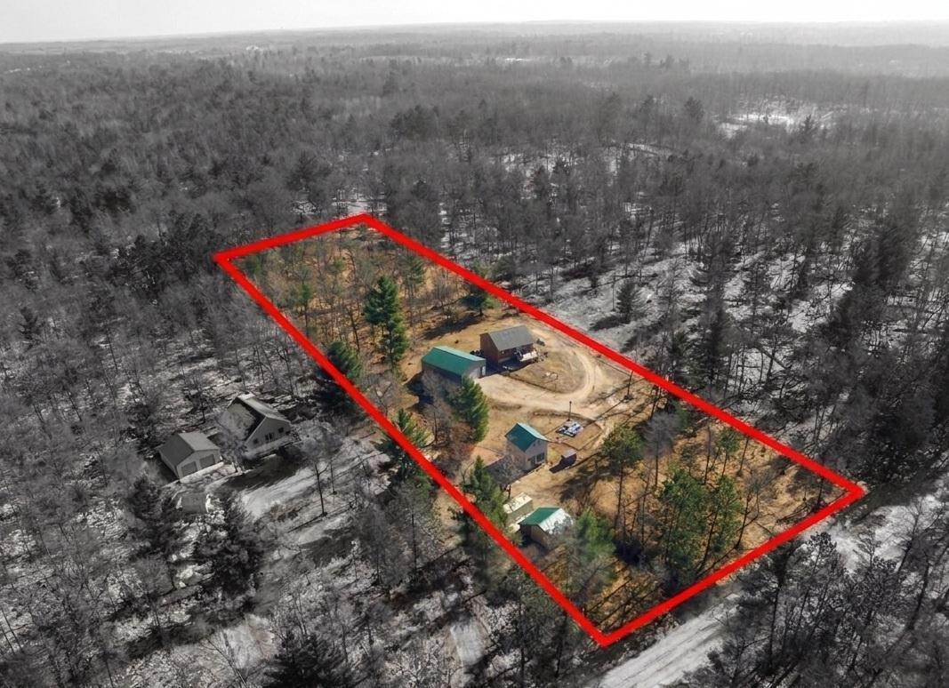 2.52 acres with large private tracts to the east.