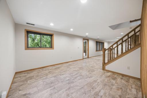 443 Salem Place, Saint Paul, MN 55115