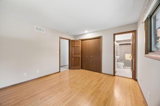 443 Salem Place, Saint Paul, MN 55115