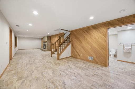 443 Salem Place, Saint Paul, MN 55115