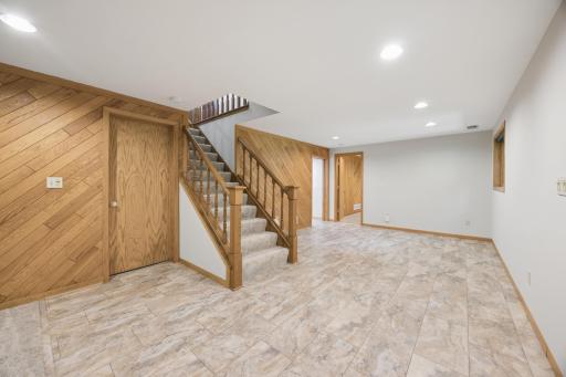 443 Salem Place, Saint Paul, MN 55115