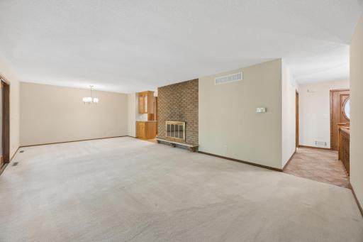 443 Salem Place, Saint Paul, MN 55115