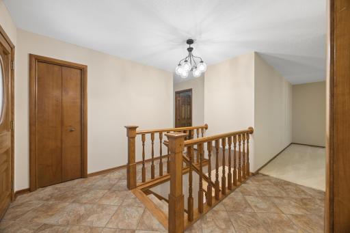 443 Salem Place, Saint Paul, MN 55115