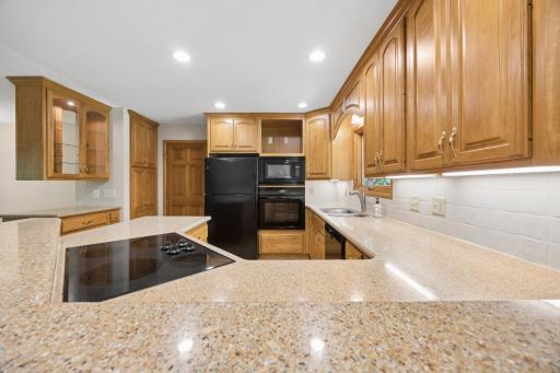443 Salem Place, Saint Paul, MN 55115