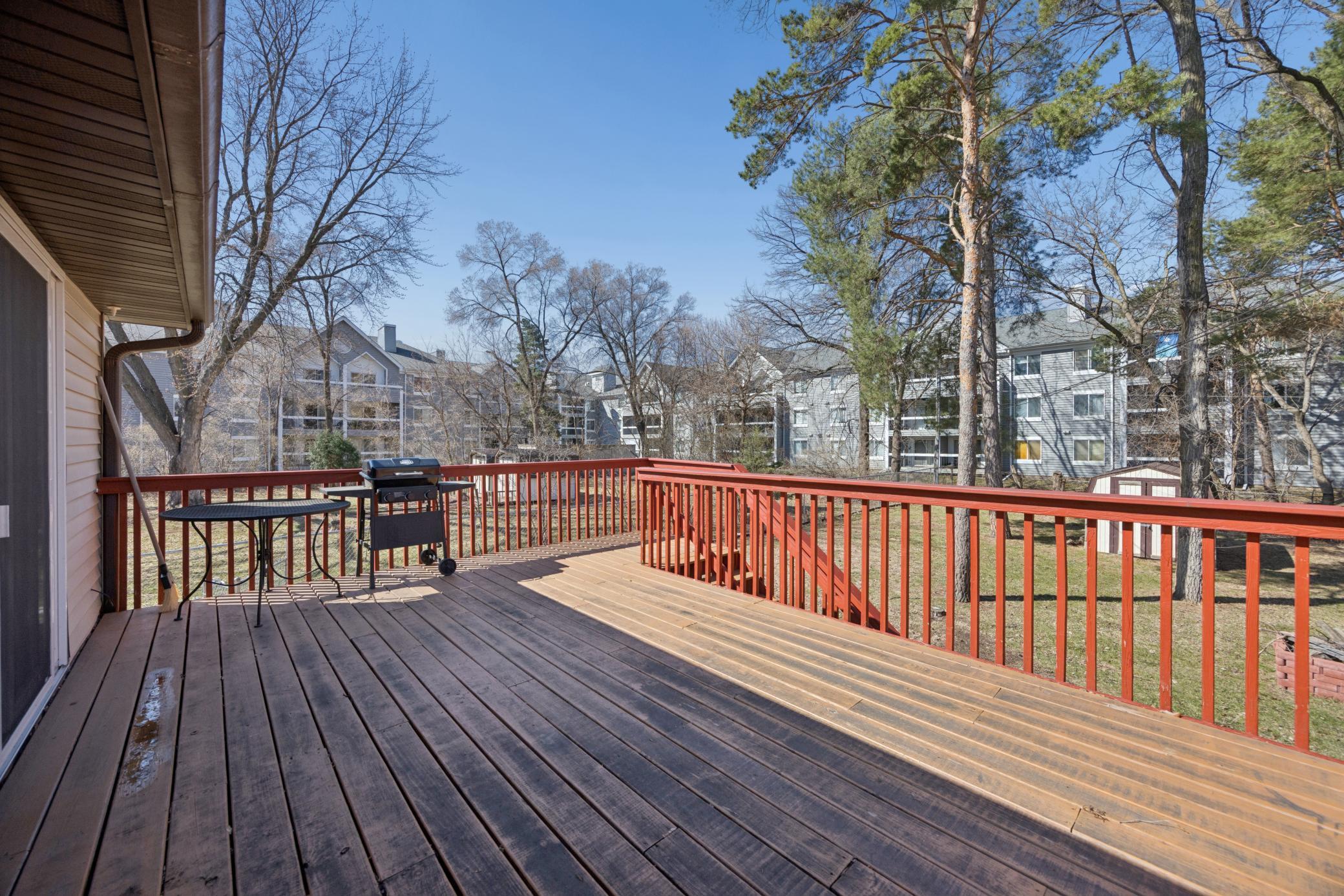 Spacious deck with stairs