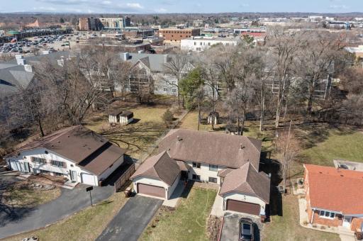 Ideally located in central Bloomington near schools, restaurants, grocery stores, Lifetime Fitness, and with quick access to 35W