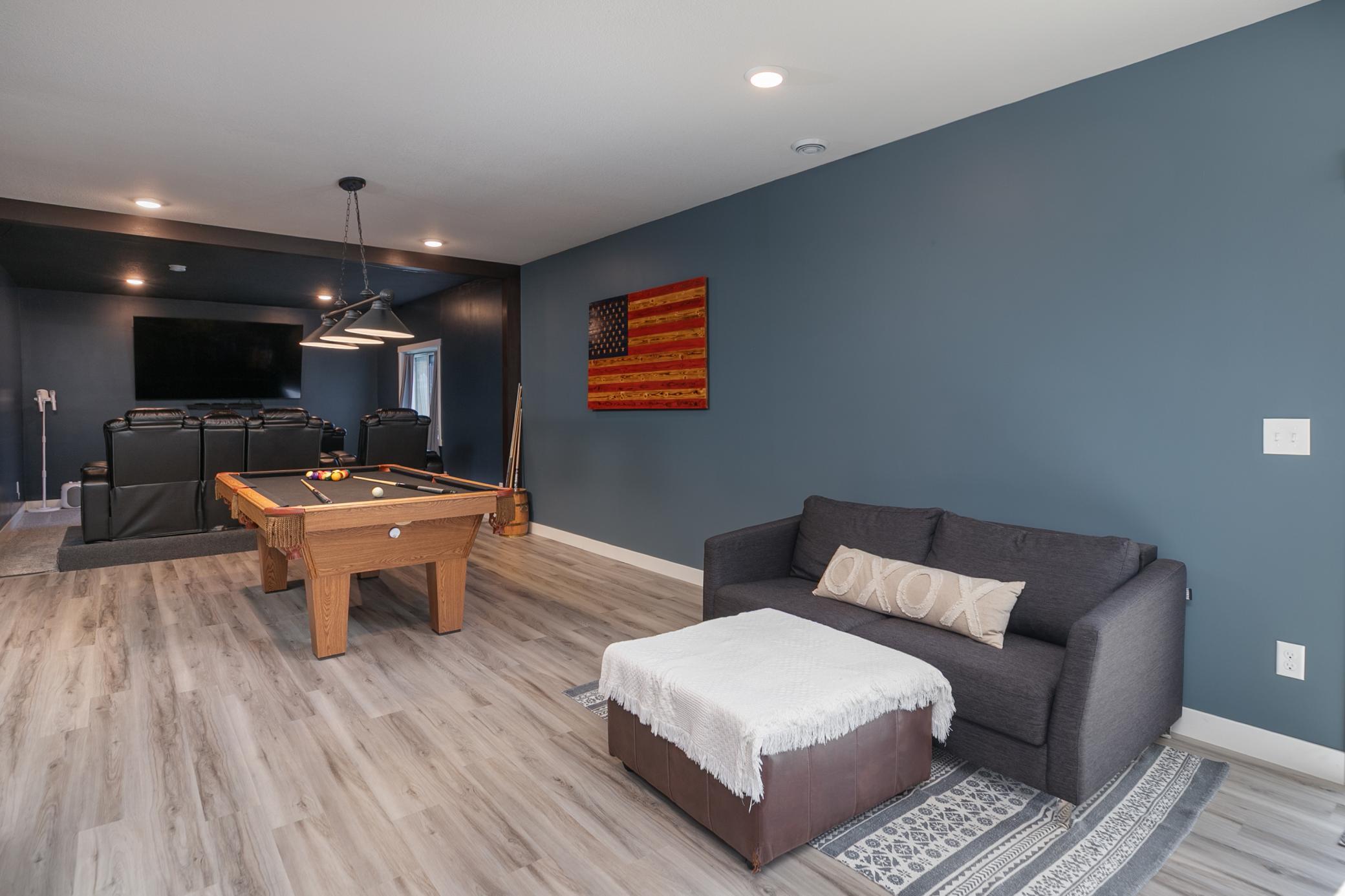 33-33-Family Room.jpg