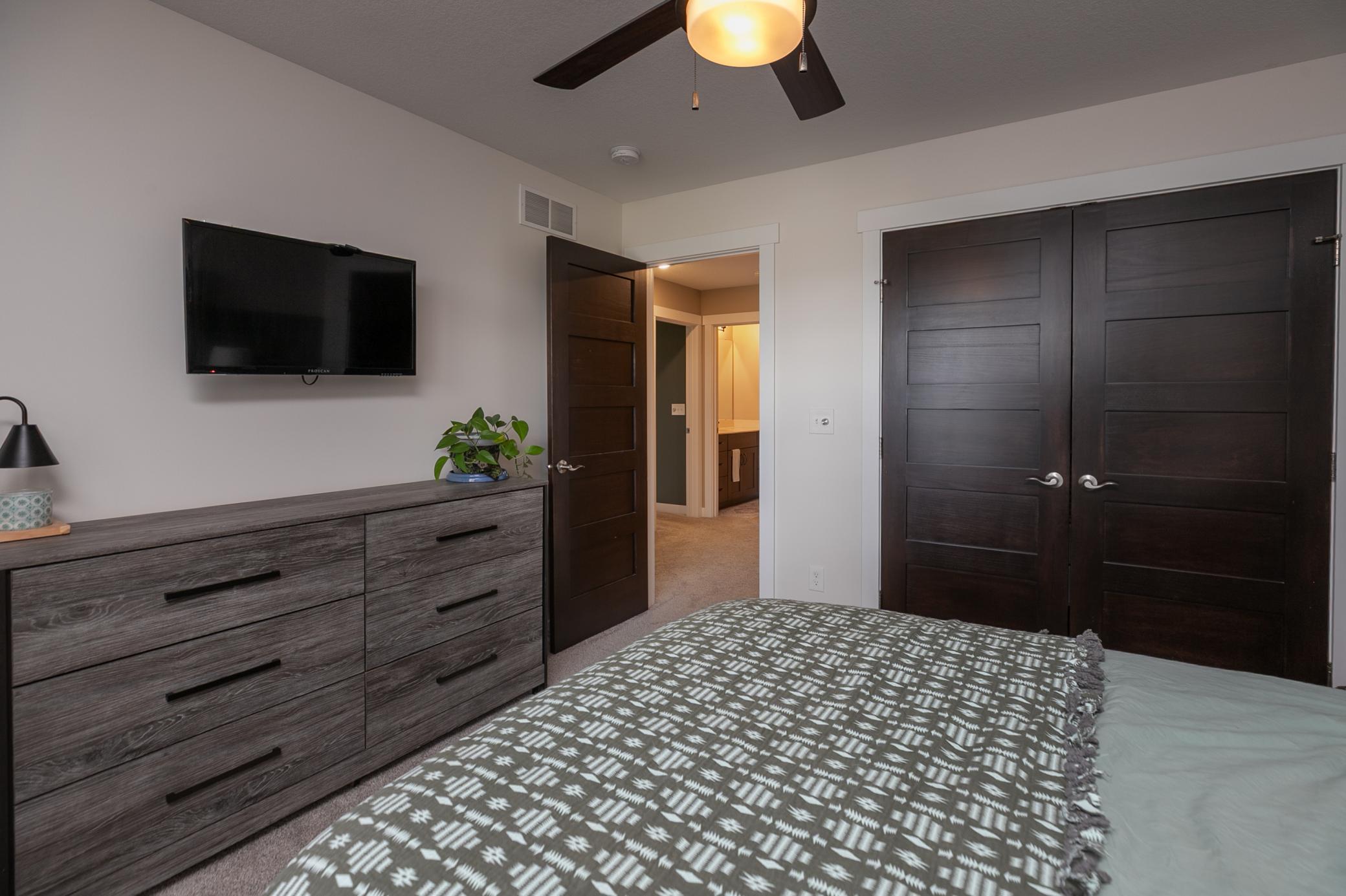28-28-Bedroom 2.jpg