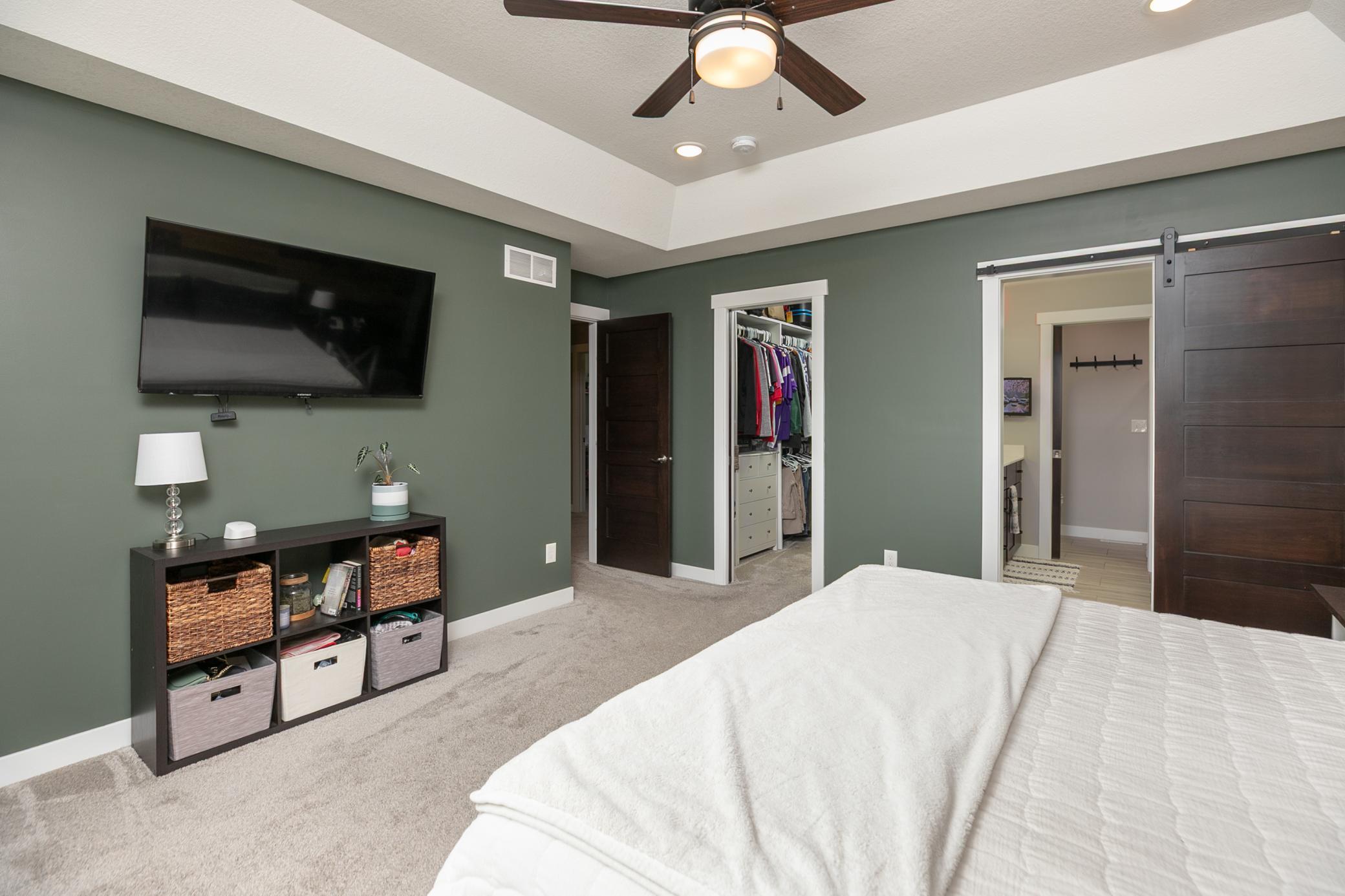 23-23-Primary Bedroom.jpg