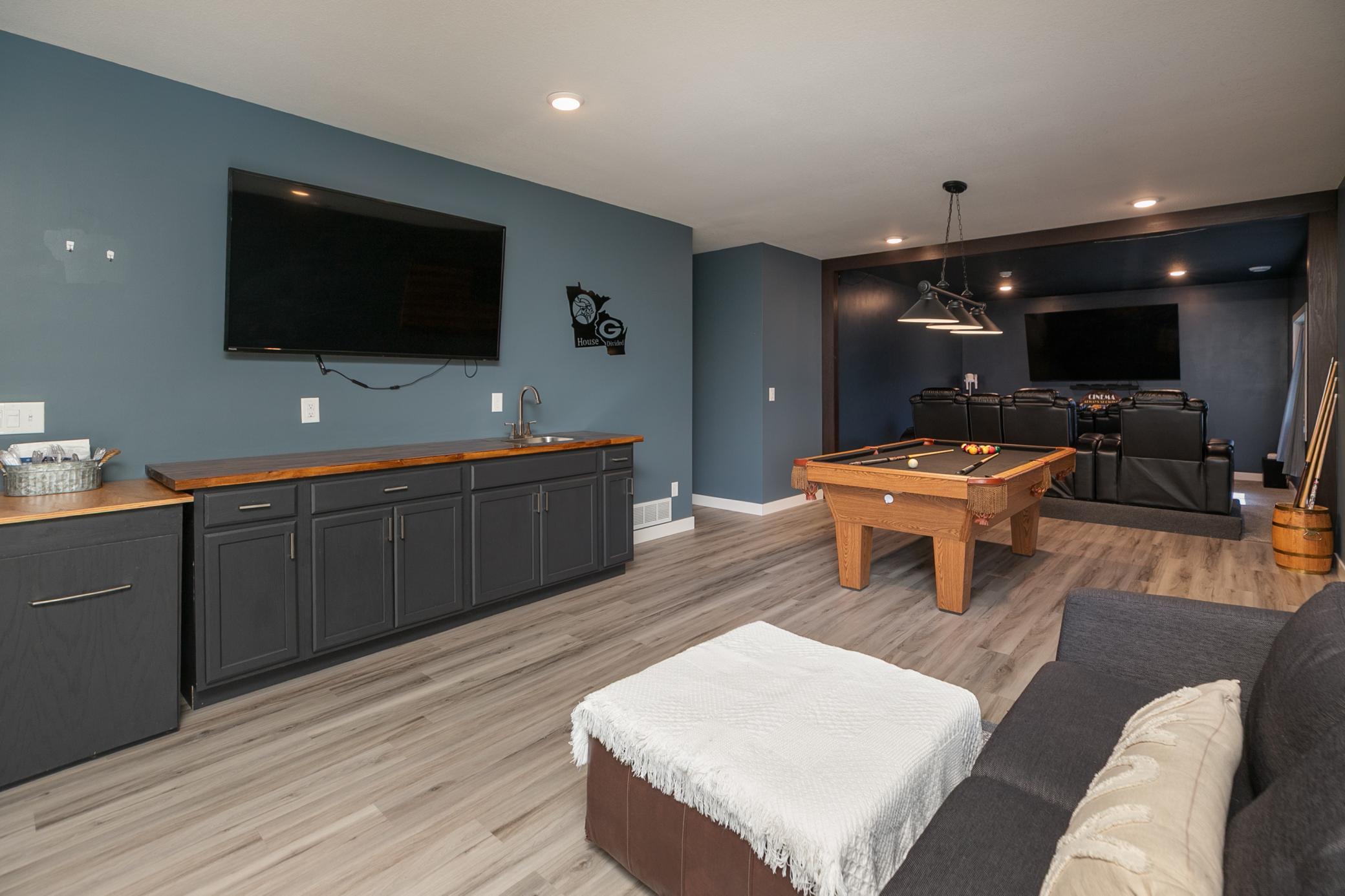 34-34-Family Room.jpg