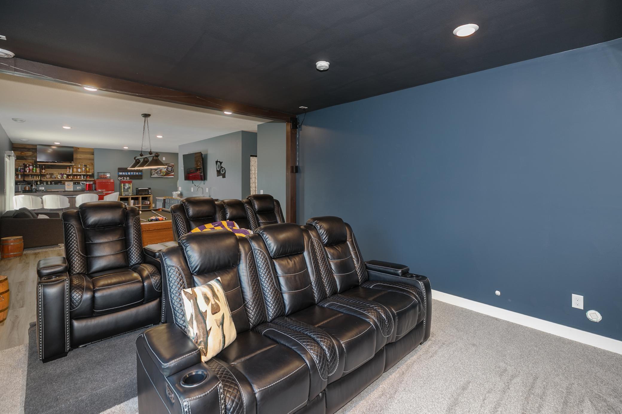37-37-Family Room.jpg