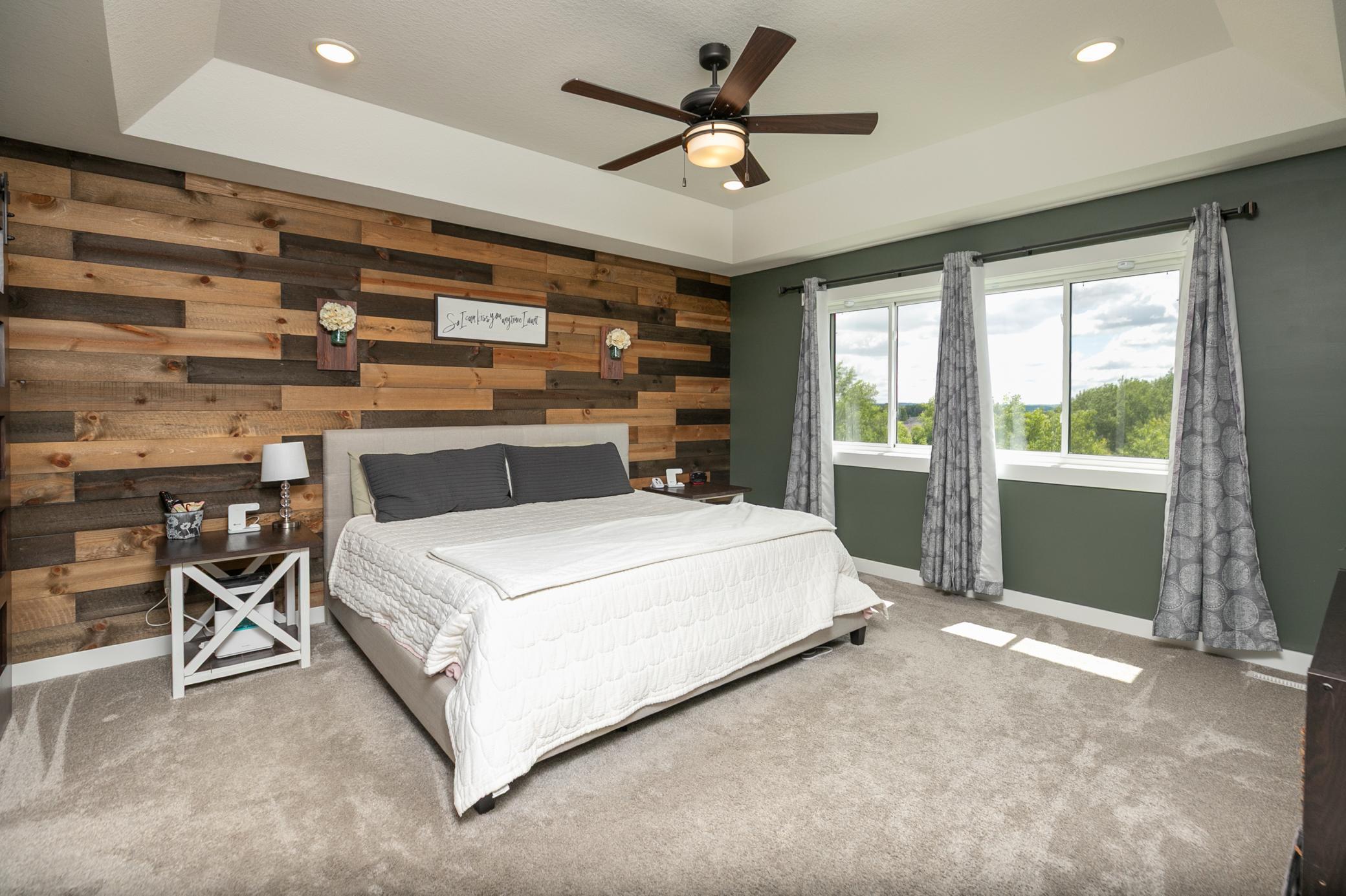 22-22-Primary Bedroom.jpg
