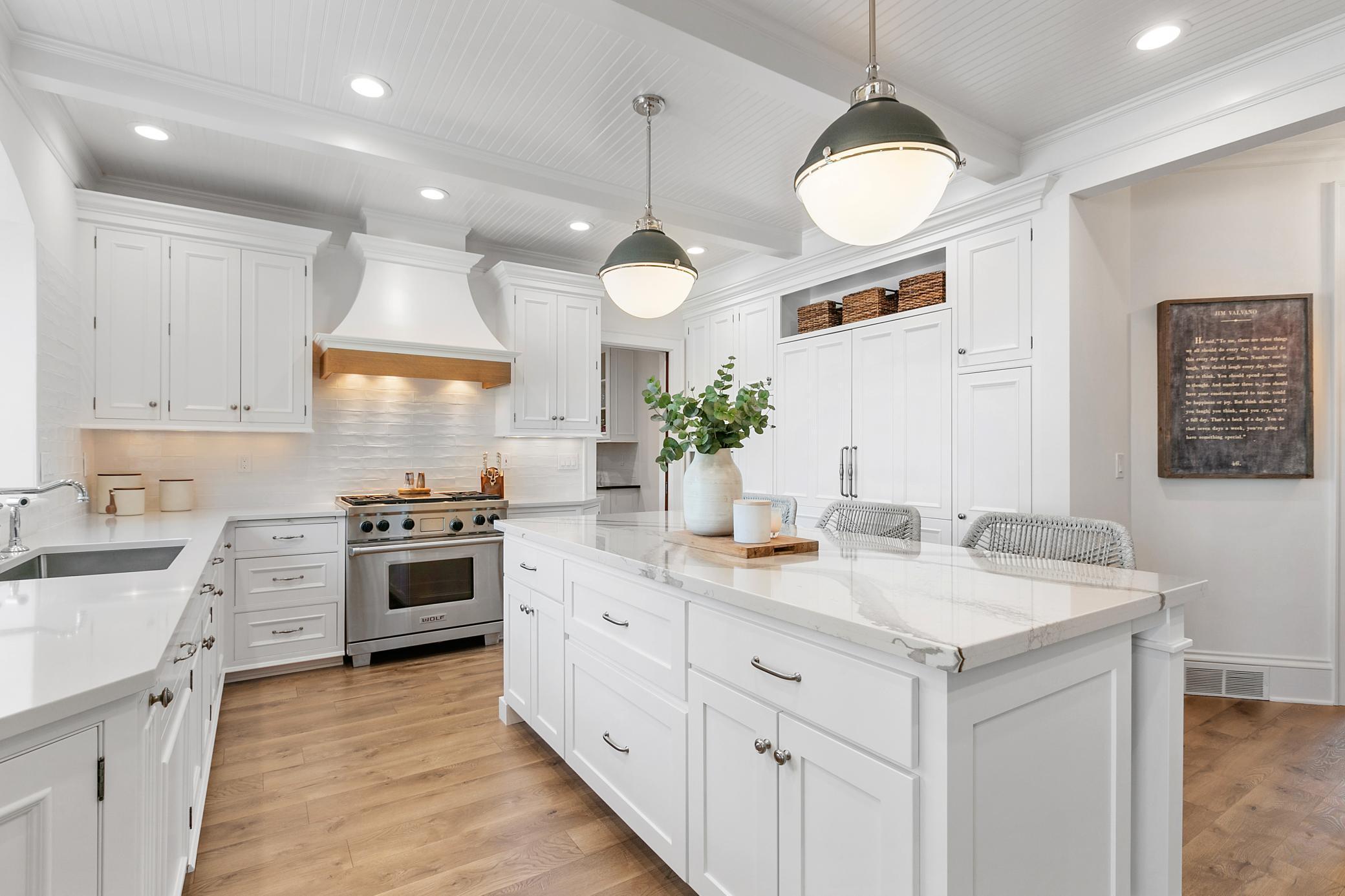 Imagine starting your morning here, enjoying breakfast while taking in the peaceful lake views just outside the window.