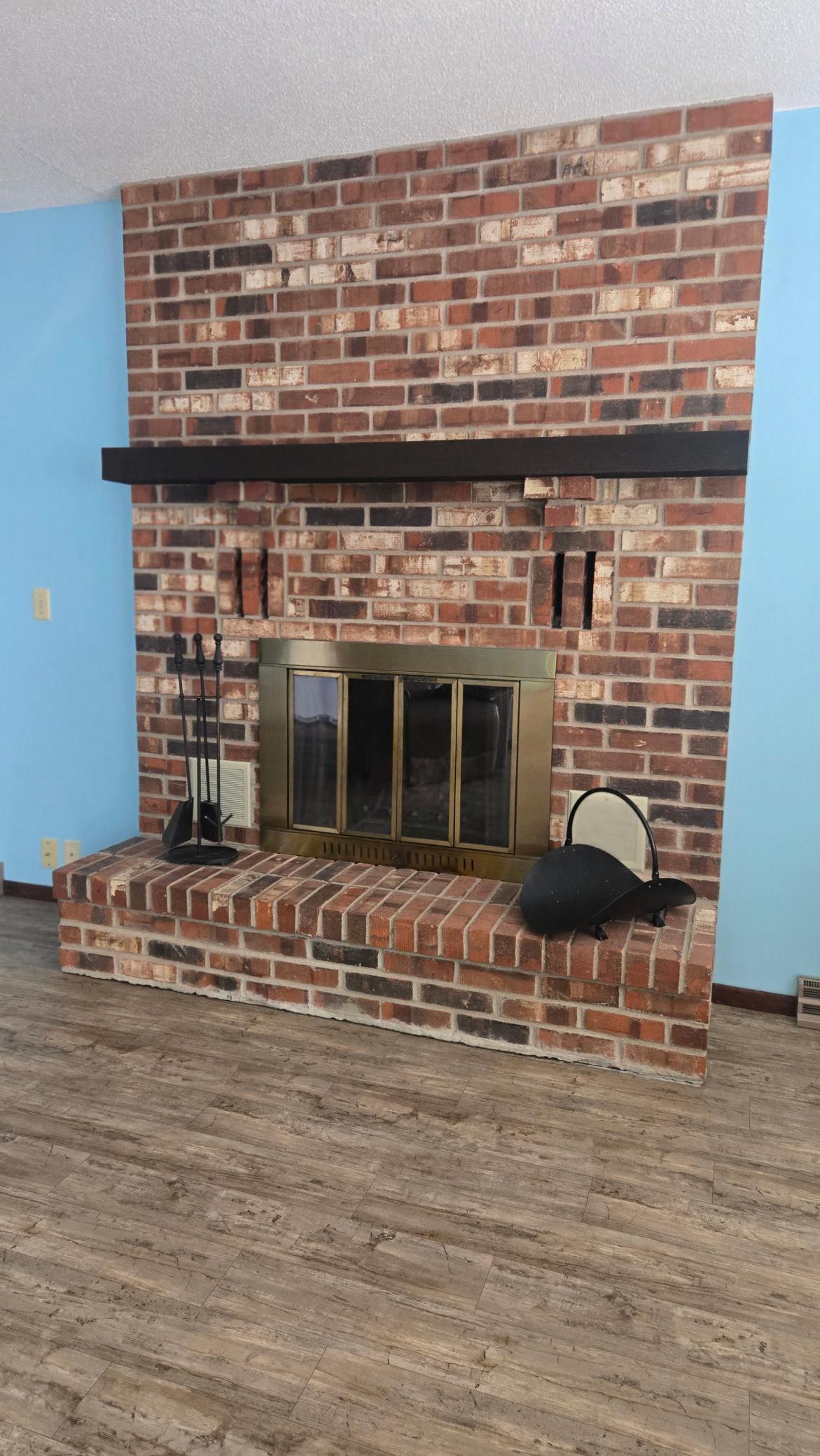 Fireplace-upper.jpg