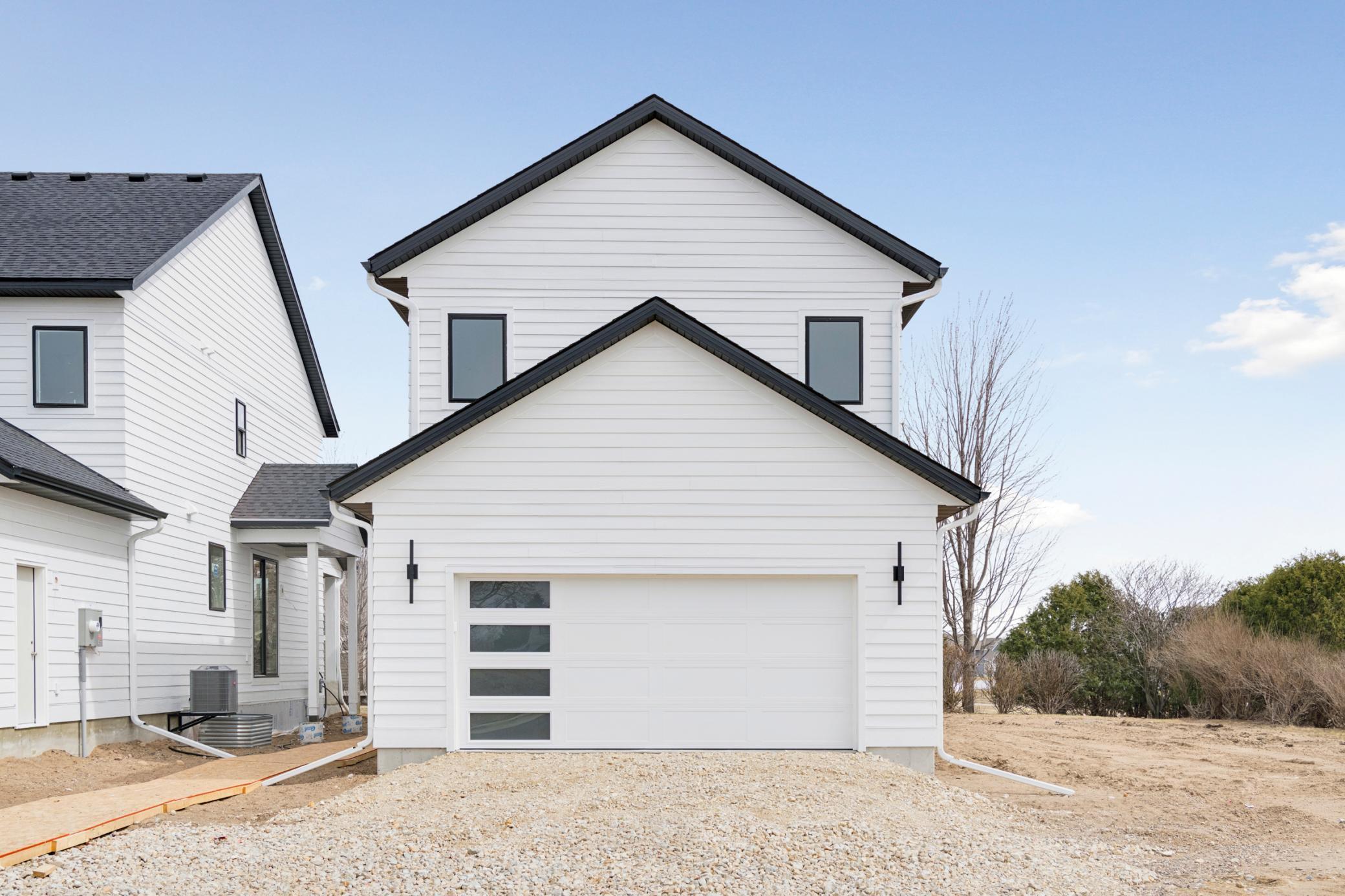 *Photos are of like home and may not depict actual home plan. Configurations, features, materials and finishes may contain options that are not included in the price.