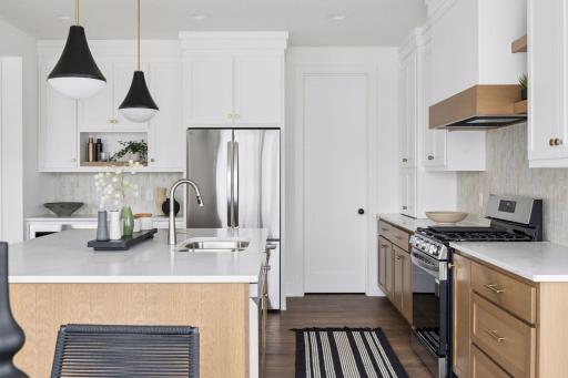 7675 22nd Avenue East - Spacecrafting - 0008.jpg