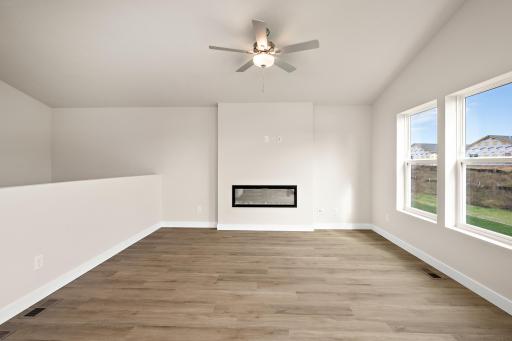 614 Redwood Loop N, Cambridge, MN 55008