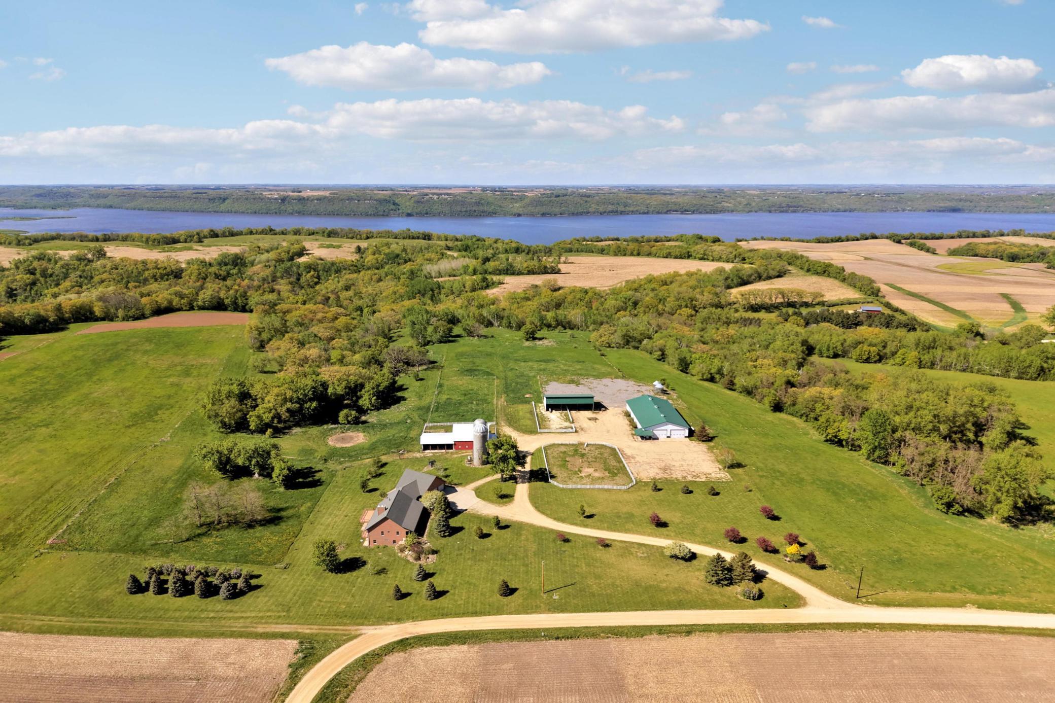 8710Photography-Web-Friendly-320th-Avenue-Way-Red-Wing-MN-55066-47.jpg