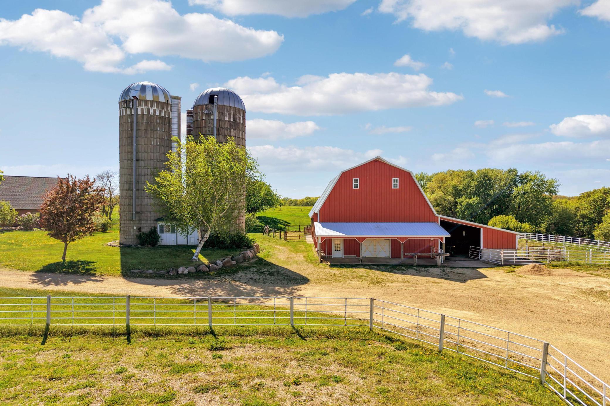 8710Photography-Web-Friendly-320th-Avenue-Way-Red-Wing-MN-55066-32.jpg