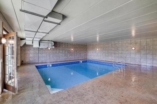 Indoor pool (3-6ft depth) with Badu exercise jet