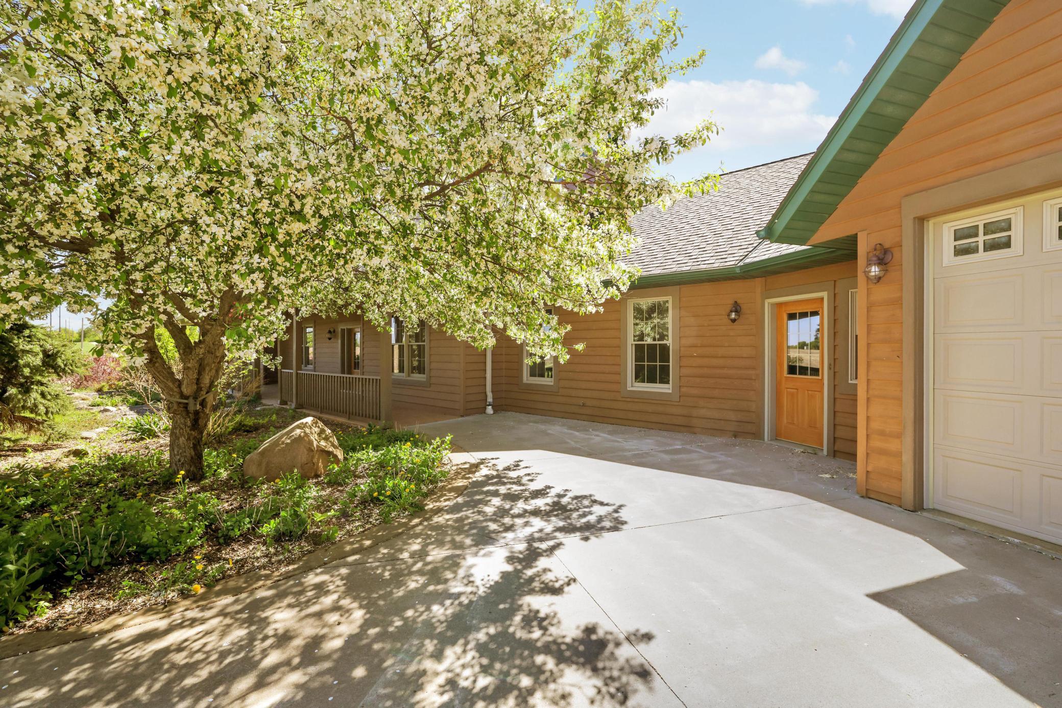 8710Photography-Web-Friendly-320th-Avenue-Way-Red-Wing-MN-55066-4.jpg
