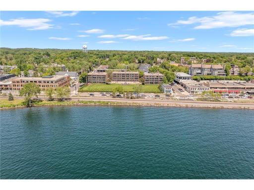 540 Indian Mound Street, 3A, Wayzata, MN 55391