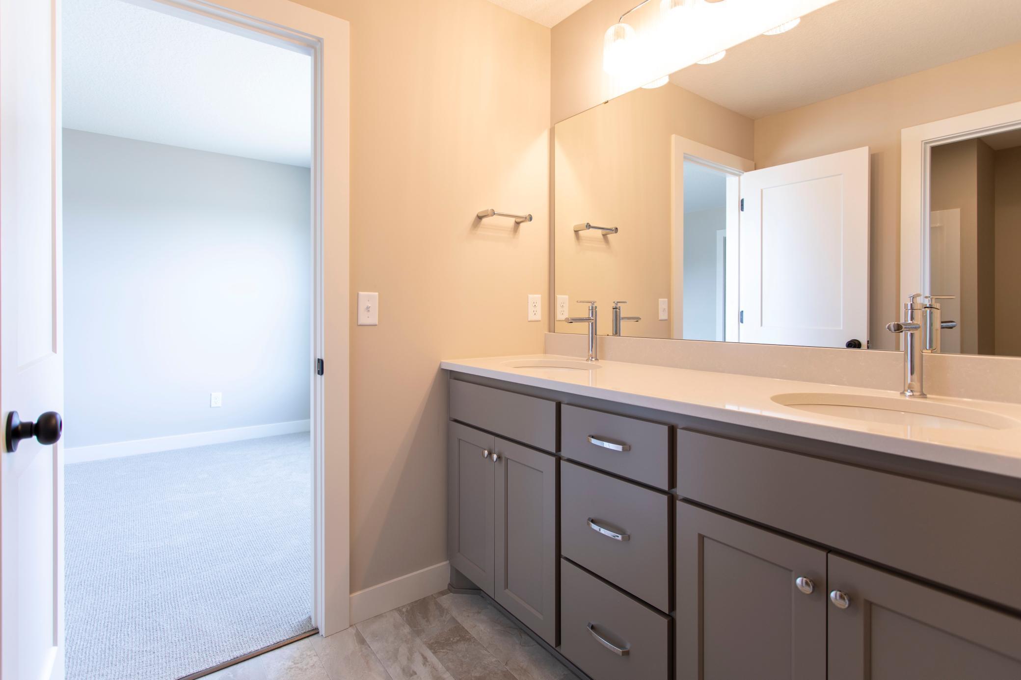 Jack and Jill full bathroom