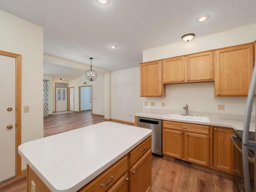 17613 38th Avenue N, Minneapolis, MN 55446