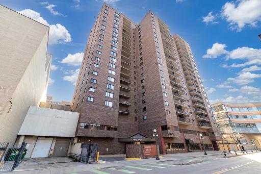 26 10th Street W, 610, Saint Paul, MN 55102