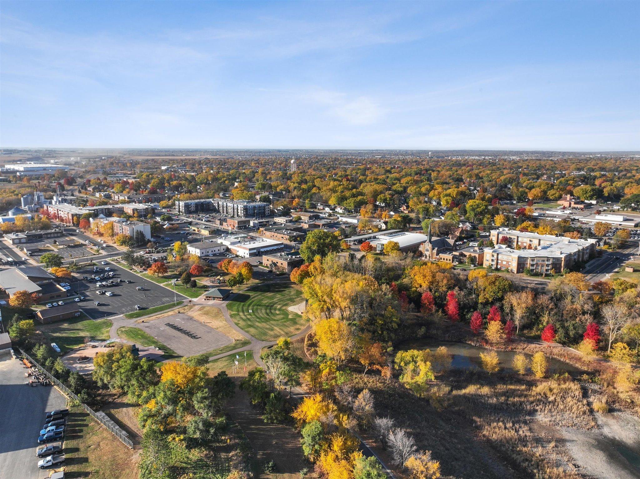 Those seeking a suburban environment with a small-town feel and ample open spaces will love Rosemount, Minnesota! Rosemount has numerous parks and trails and boasts strong community events like Leprechaun Days.