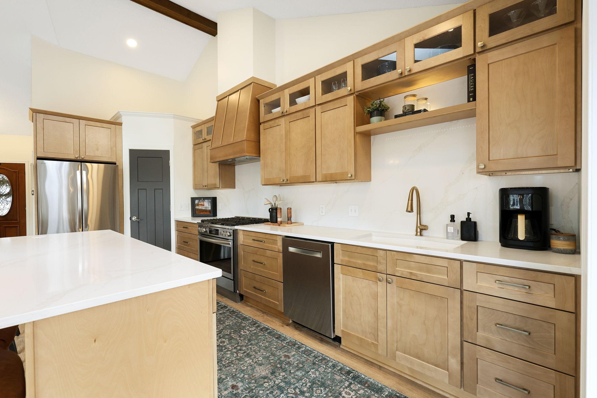 34-web-or-mls-15255 Flag Ave S, Prior Lake-54.jpg