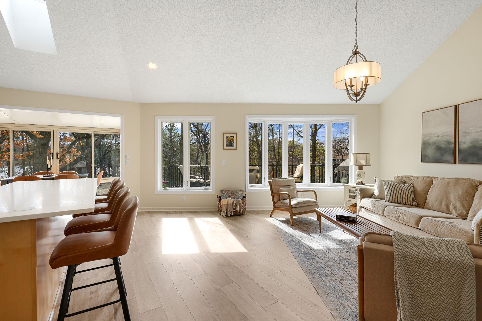 28-web-or-mls-15255 Flag Ave S, Prior Lake-48.jpg