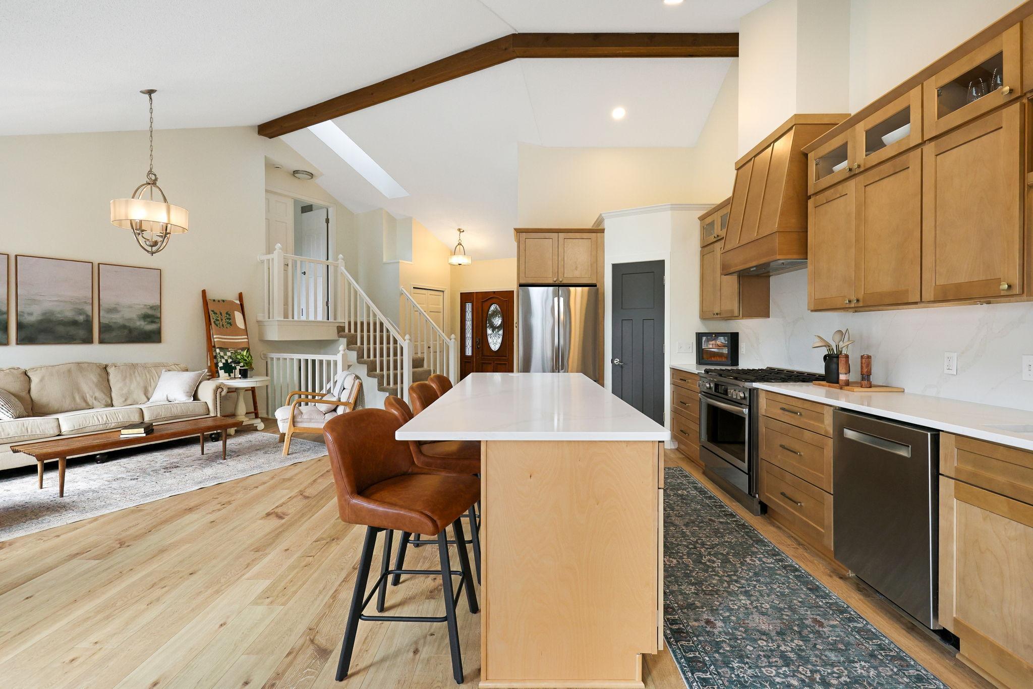 33-web-or-mls-15255 Flag Ave S, Prior Lake-53.jpg