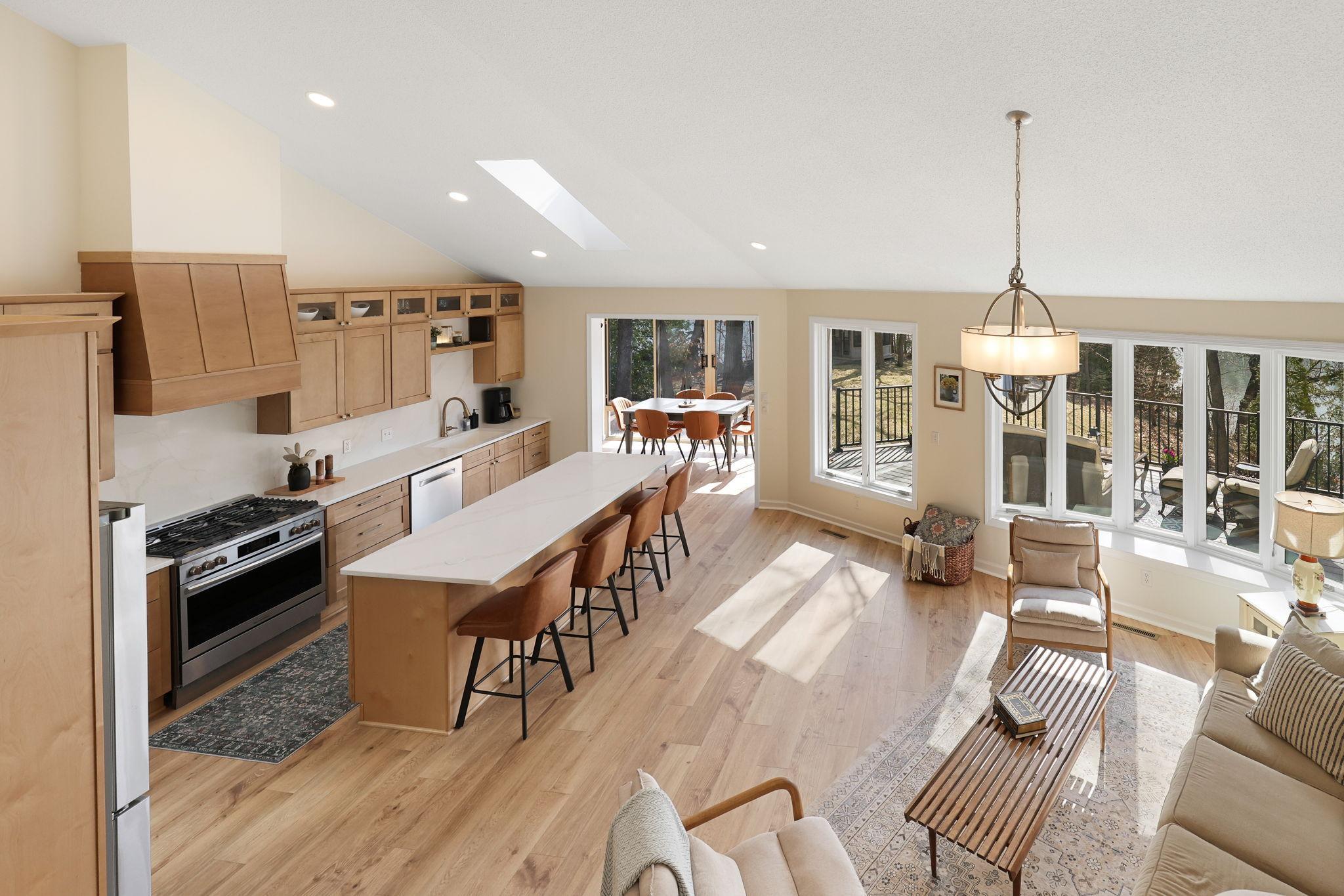 51-web-or-mls-15255 Flag Ave S, Prior Lake-77.jpg