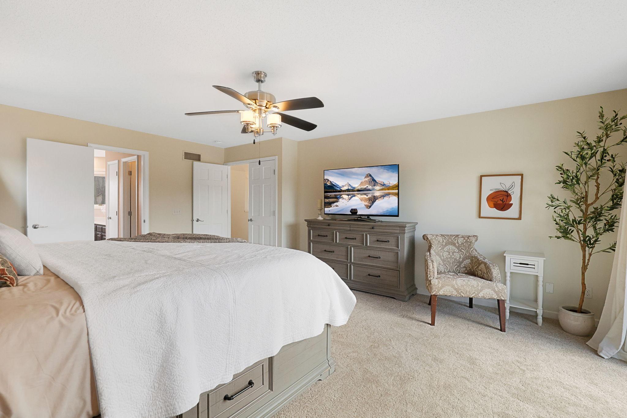 46-web-or-mls-15255 Flag Ave S, Prior Lake-71.jpg