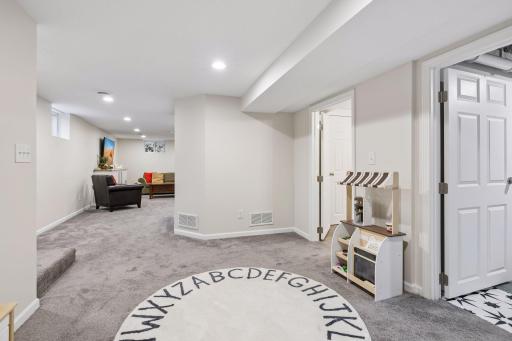 2134 Scheffer Avenue, Saint Paul, MN 55116