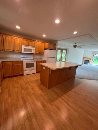 572 Williamsburg Place, New Richmond, WI 54017