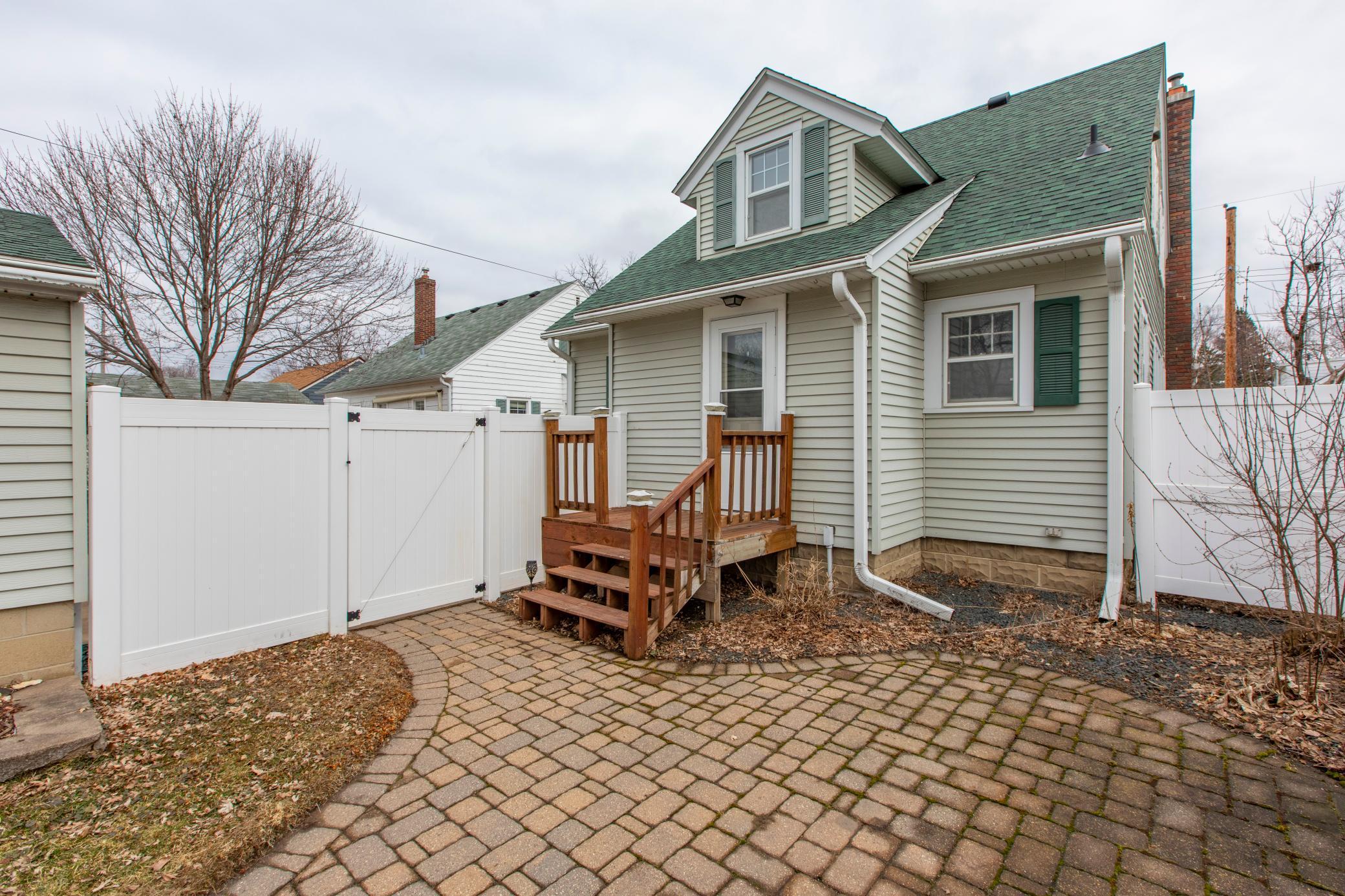 1015 7th Ave SE-26.jpg