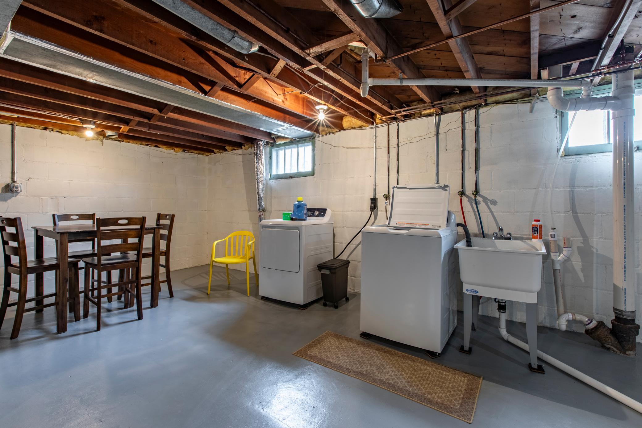 1015 7th Ave SE-22.jpg