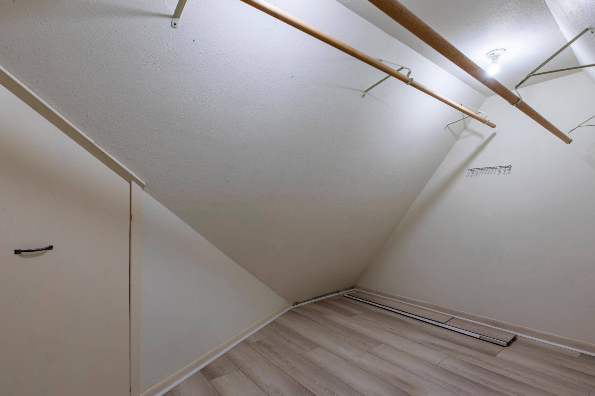 1015 7th Ave SE-20.jpg