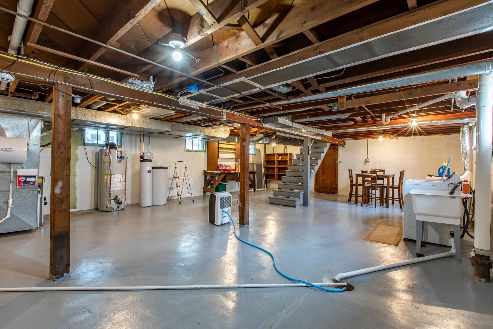 1015 7th Ave SE-24.jpg