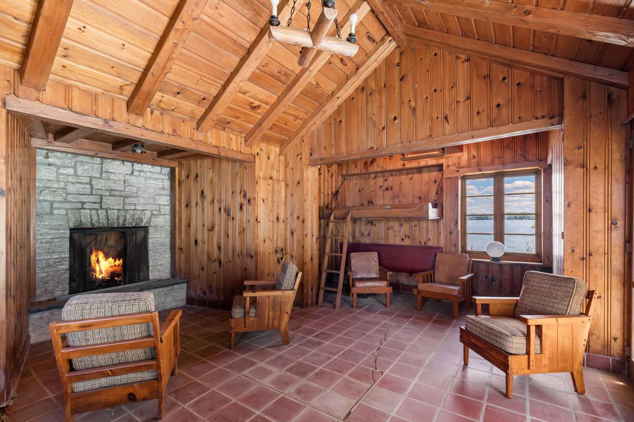 Log Cabin