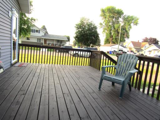 215 7th Street, Dawson, MN 56232