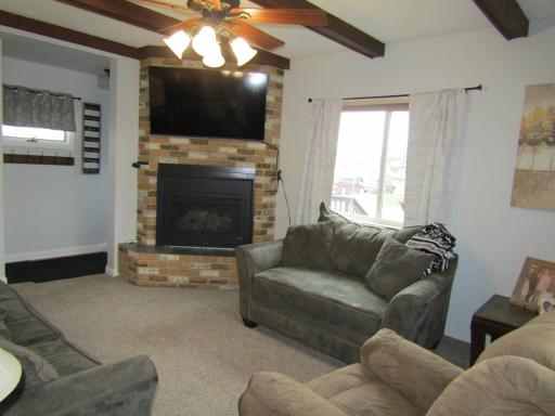 215 7th Street, Dawson, MN 56232