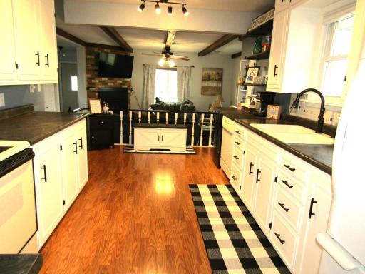 215 7th Street, Dawson, MN 56232