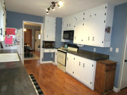215 7th Street, Dawson, MN 56232
