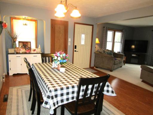 215 7th Street, Dawson, MN 56232