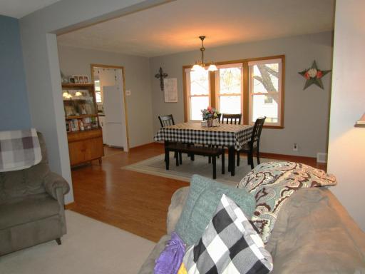215 7th Street, Dawson, MN 56232